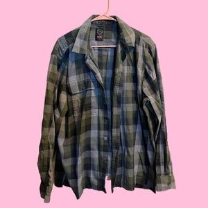 Mens plaid green all weather button up wrangler shirt with elbow patches size XL